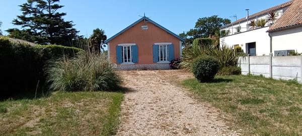 Charmante villa avec vue mer avec grand terrain constructible