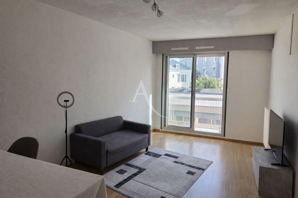 Pau centre T2 loué, 1 chambre - cave - garage