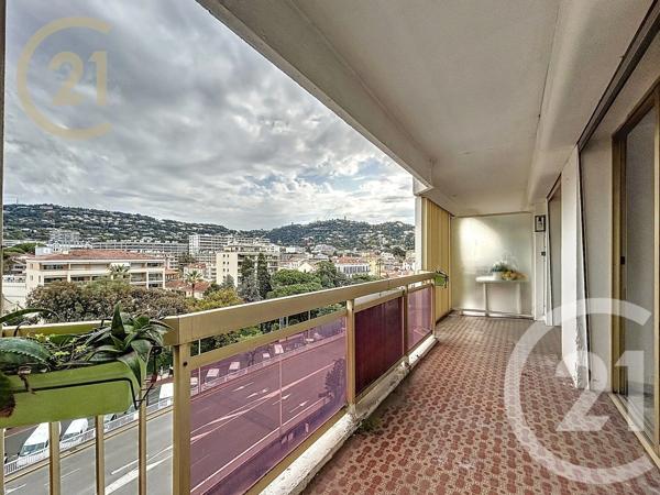 Appartement F2 à vendre  2 pièces - 40,33 m 2   ANTIBES  - 06