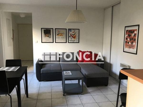Location Appartement 2 pièces 36.3 m² - 26 RUE NOTRE DAME Nimes 30000