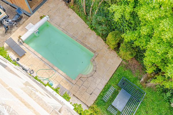 BORDEAUX PRIMEROSE- BELLE VILLA EN PIERRE