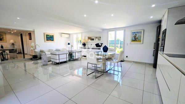 Bouc Bel Air (13320), Maison de 129 m2 avec extérieurs de 231 m2