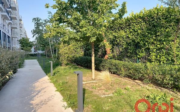 Appartement à louer    4 pièces • 83,70 m2 Clamart