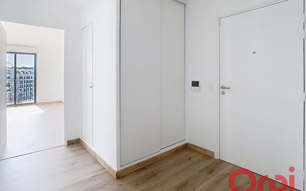 Appartement à louer    4 pièces • 83,70 m2 Clamart