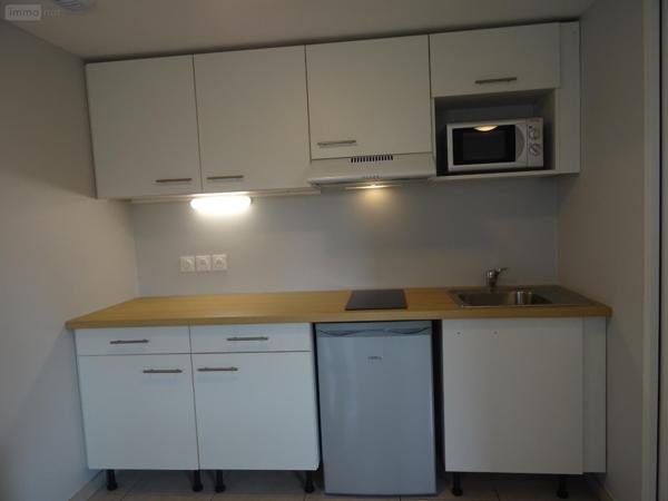 Appartement meublé à louer à Bourg-en-Bresse dans l'Ain (01000), ref : Studio meublé av Macon   
LA NEUVE