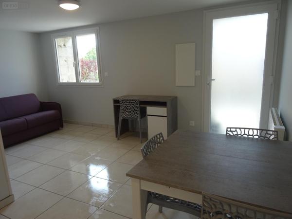 Appartement meublé à louer à Bourg-en-Bresse dans l'Ain (01000), ref : Studio meublé av Macon   
LA NEUVE