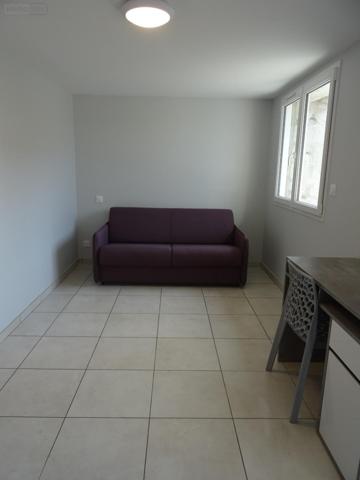 Appartement meublé à louer à Bourg-en-Bresse dans l'Ain (01000), ref : Studio meublé av Macon   
LA NEUVE