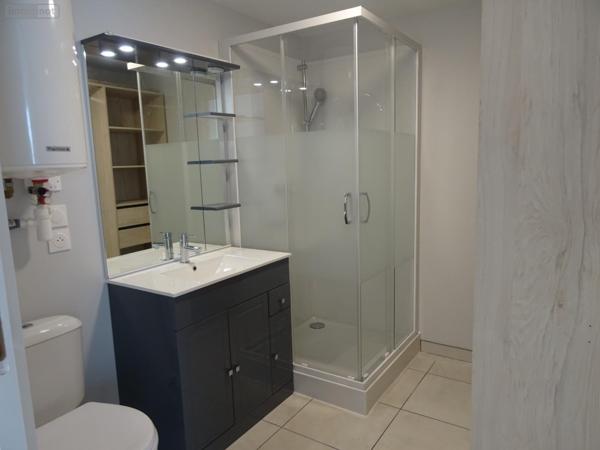 Appartement meublé à louer à Bourg-en-Bresse dans l'Ain (01000), ref : Studio meublé av Macon   
LA NEUVE