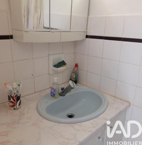 Location appartement 2 pièces 79 m² Saint-Gilles