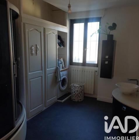 Location appartement 2 pièces 79 m² Saint-Gilles