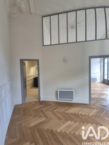 Location appartement 2 pièces 45 m² Nîmes