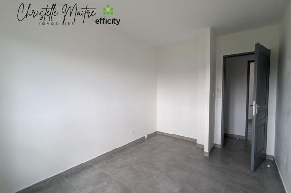 Maison
         4 pièces
        - 77 m² Exclusivité 239 000 € *
