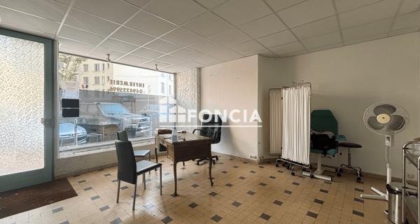 À vendre Local commercial 45 m² - Toulon 83200