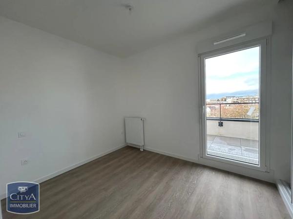 Appartement à louer 4 pièces 95.78m² Caen (14000)