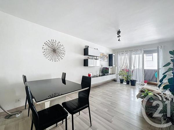 Appartement F3 à vendre  3 pièces - 76,68 m 2   FRONTIGNAN  - 34