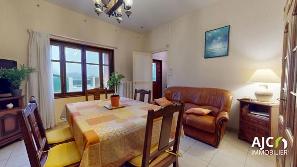 Savonnières (37510) Maison avec cour et jardin suspendu