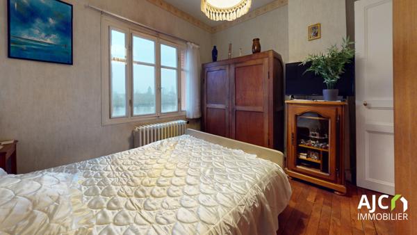 Savonnières (37510) Maison avec cour et jardin suspendu