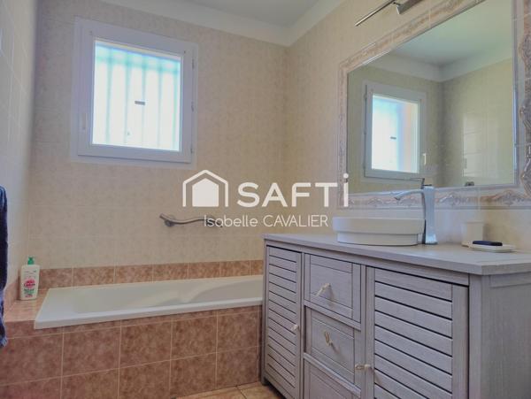 MAISON PLAIN-PIED 164 m² TERRAIN 1 000 m² PISCINABLE  4 CHAMBRES