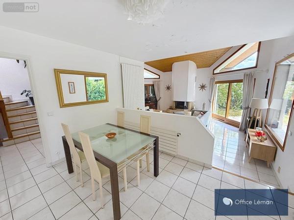 Maison à vendre à Prévessin-Moëns dans l'Ain (01280), ref : 01047-762