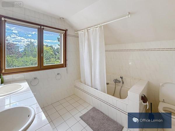 Maison à vendre à Prévessin-Moëns dans l'Ain (01280), ref : 01047-762