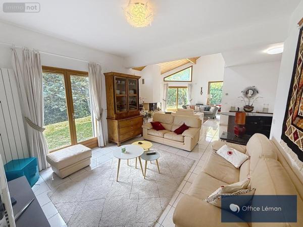 Maison à vendre à Prévessin-Moëns dans l'Ain (01280), ref : 01047-762