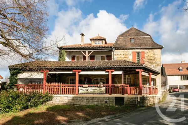 Maison à vendre  12 pièces - 407 m 2   GRAMAT  - 46