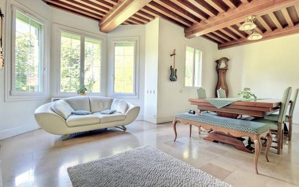 Maison à vendre    11 pièces • 263 m2 Venarey-les-Laumes