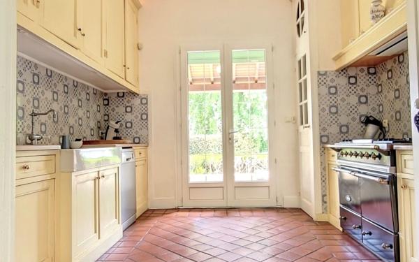 Maison à vendre    11 pièces • 263 m2 Venarey-les-Laumes