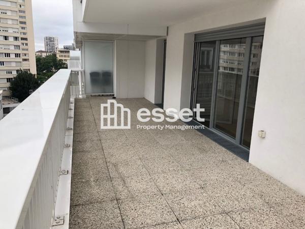 Location Appartement 4 pièces 72.3 m² - Paris 75014