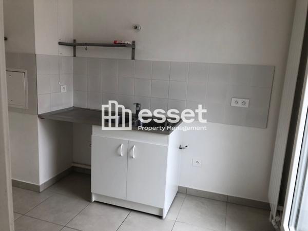 Location Appartement 4 pièces 72.3 m² - Paris 75014