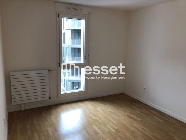 Location Appartement 4 pièces 72.3 m² - Paris 75014