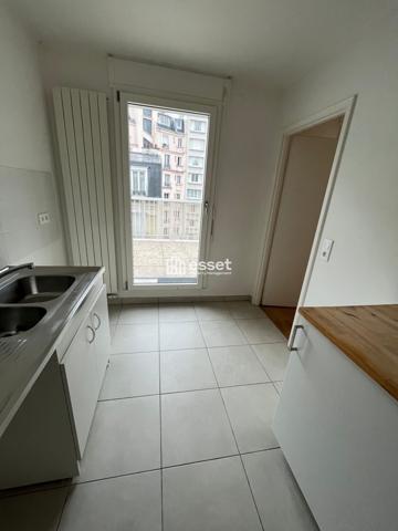 Location Appartement 4 pièces 72.3 m² - Paris 75014