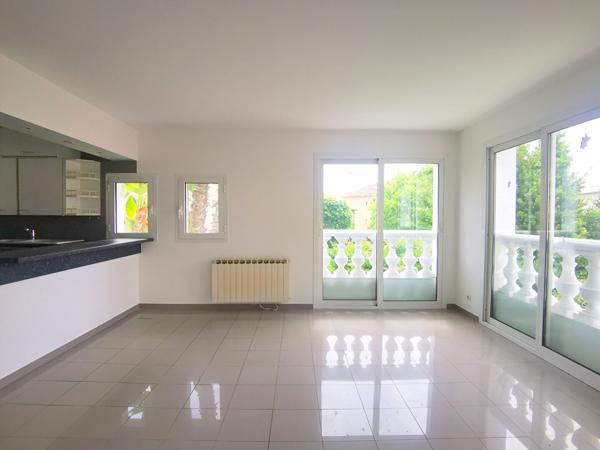 NICE NORD : 2 PIECES DANS PETITE COPROPRIETE TYPE VILLA