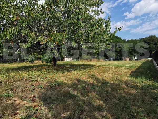 TERRAIN CONSTRUCTIBLE SALIGNAC 973 m²