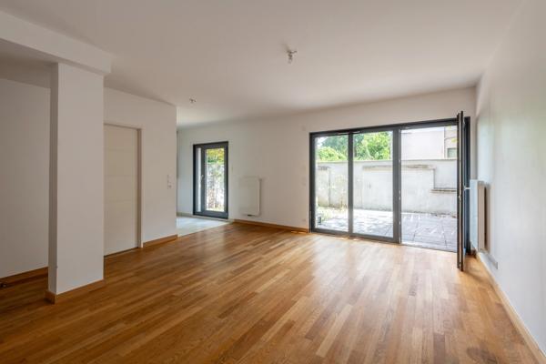 Saint Rambert - Appartement RDJ 75 m² avec terrasse - 2 chambres