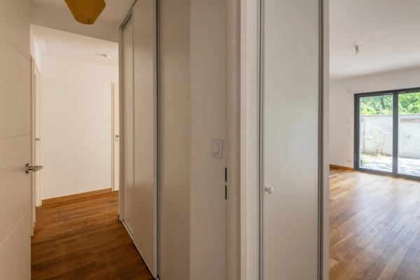 Saint Rambert - Appartement RDJ 75 m² avec terrasse - 2 chambres