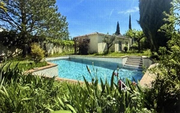 Vente Villa + piscine + jardin à rafraîchir Beaumes-de-venise   