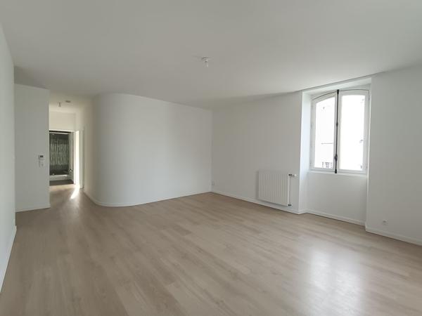 Location appartement 3 pièce(s) 78 m²