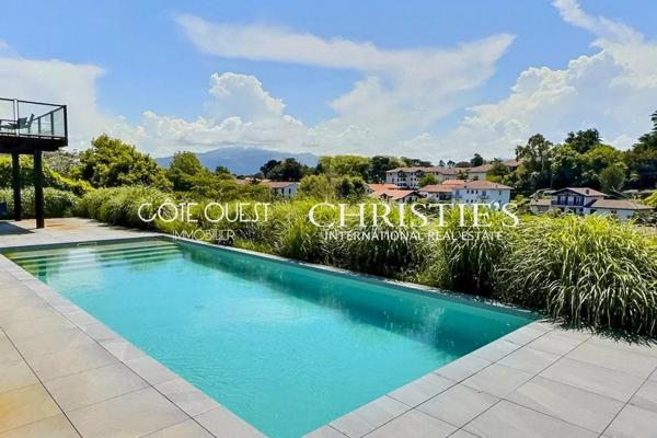 À vendre Saint-Jean-de-Luz – Villa proche Sainte-Barbe