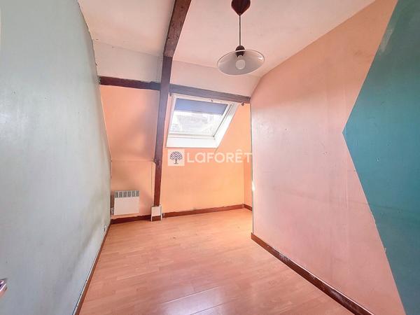 Achat maison près de CHAUNY - 9 pièce(s) - 237 m² - 249 900 €