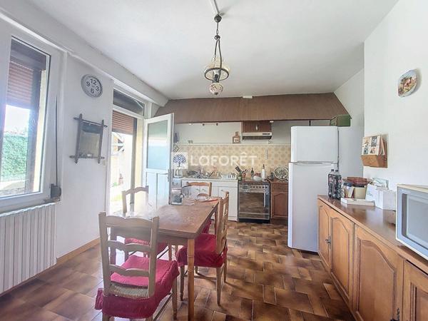 Achat maison près de CHAUNY - 9 pièce(s) - 237 m² - 249 900 €