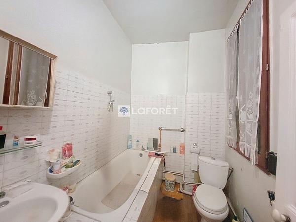 Achat maison près de CHAUNY - 9 pièce(s) - 237 m² - 249 900 €