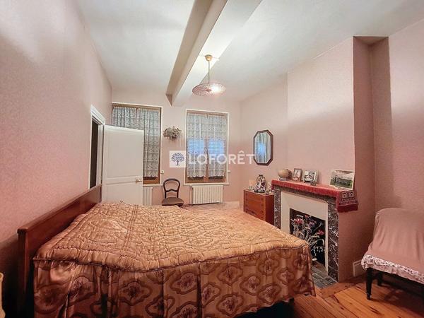 Achat maison près de CHAUNY - 9 pièce(s) - 237 m² - 249 900 €