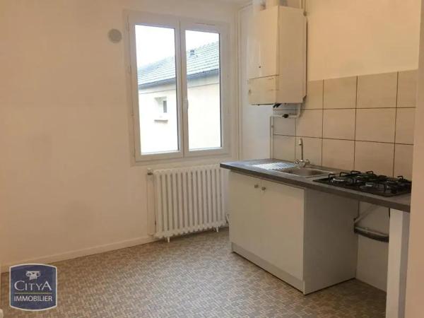Appartement à louer 2 pièces 59.47m² Corbeil-Essonnes (91100)