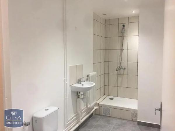 Appartement à louer 2 pièces 59.47m² Corbeil-Essonnes (91100)