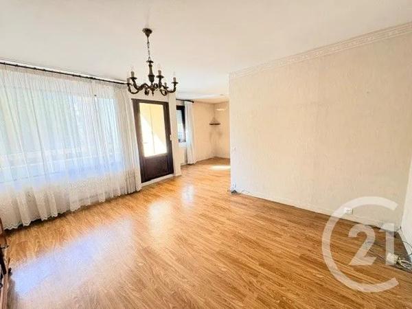 Appartement F3 à vendre  3 pièces - 54,75 m 2   BOURG EN BRESSE  - 01