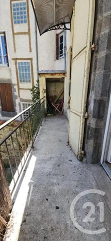 Appartement F4 à vendre  4 pièces - 79,31 m 2   AURILLAC  - 15