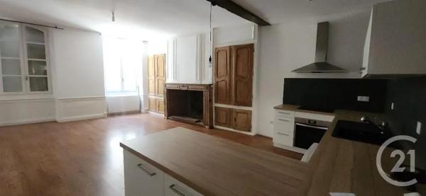 Appartement F4 à vendre  4 pièces - 79,31 m 2   AURILLAC  - 15