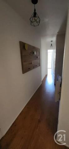 Appartement F4 à vendre  4 pièces - 79,31 m 2   AURILLAC  - 15