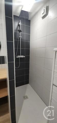 Appartement F4 à vendre  4 pièces - 79,31 m 2   AURILLAC  - 15